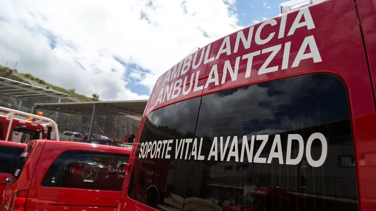 La consejera María José Beaumont acude a la presentación de los nuevos vehículos adquiridos por el Servicio de Bomberos de Navarra (07). IÑIGO ALZUGARAY