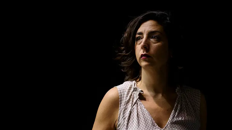 Laura Perez durante el pleno parlamentario. MIGUEL OSÉS