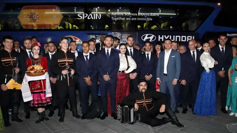 La selección española de fútbol ya está en Krasnodar. Sefútbol.