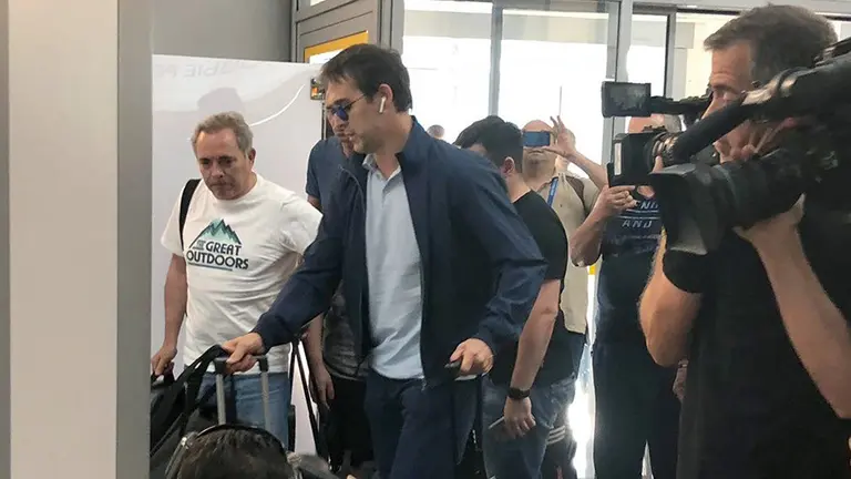 GRAF9581. KRASNODAR, 13/06/2018.- Julen Lopetegui, exseleccionador de España, fotografiado esta tarde en el aeropuerto de Krasnodar donde ha tomado un vuelo de regreso a Madrid. Lopetegui ha sido destituido esta mañana por la Federación España de Futból. EFE