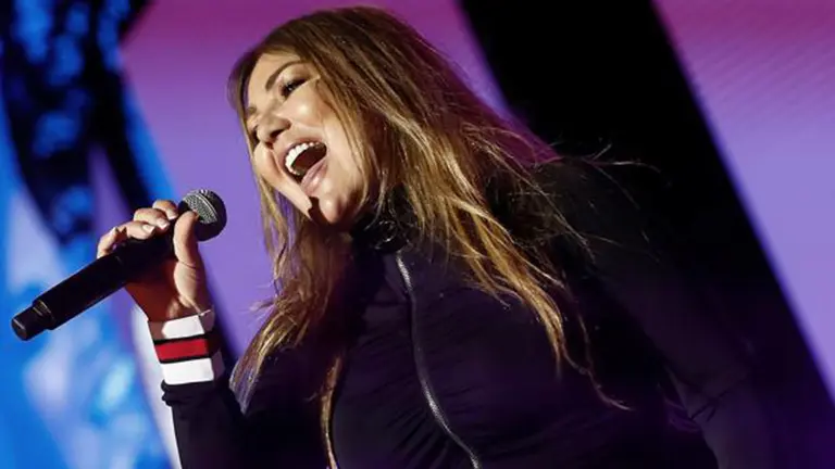 La cantante Amaia Montero durante una actuación presentando su nuevo single Nacidos para creer EFE