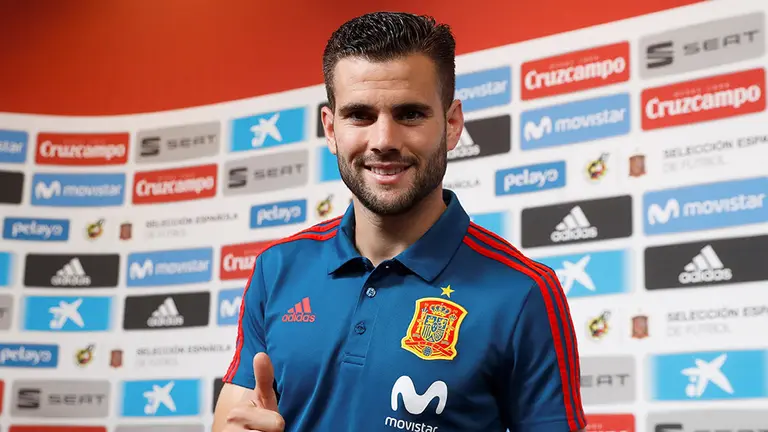 MUN100 KRASNODAR (RUSIA), 16/06/2018.- El lateral derecho de la selección española Nacho posa durante la rueda de prensa que ha ofrecido hoy en Krasnodar, Rusia, tras el empate 3-3 de ayer ante Portugal en el debut de ambos equipos en el Mundial de Rusia 2018. EFE/Javier Etxezarreta