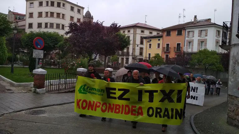 Los trabajadores de Triman Minerals exigen una solución para su situación laboral