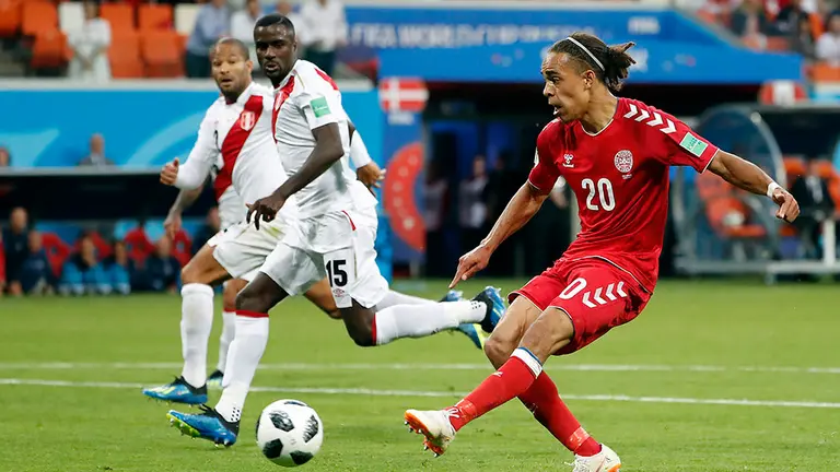 Saransk (Russian Federation), 16/06/2018.- Yussuf Poulsen of Denmark (R) scores the 1-0 during the FIFA World Cup 2018 group C preliminary round soccer match between Peru and Denmark in Saransk, Russia, 16 June 2018.