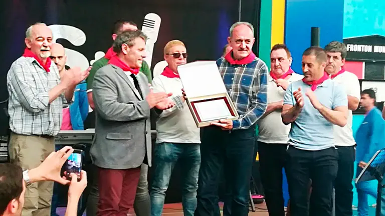 Homenaje al recortador de anillas Eugenio Constanza CEDIDA