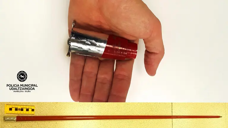 Bastón extensible de un metro. NAVARRA.COM