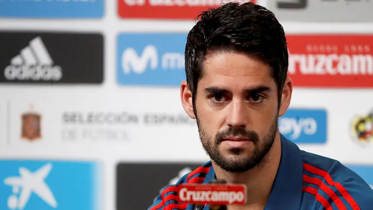 MUN200. KRASNODAR (RUSIA), 18/06/2018.- El centrocampista de la selección española Isco Alarcón ofrece una rueda de prensa en Krasnodar, lugar de concentración de España durante el Mundial de Rusia 2018, hoy, 18 de junio de 2018. España se enfrentará a Irán el próximo miércoles en Kazán, en su correspondiente partido de la fase de grupos del Mundial. EFE/Javier Etxezarreta