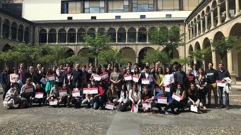 Imágenes de los estudiantes navarros de 3º de la ESO que han participado en el programa LaborESO IMAGEN CEDIDA