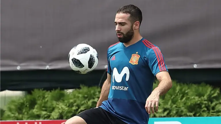 MUN200 KRASNODAR (RUSIA) 16/6/2018 Dani Carvajal durante el entrenamiento celebrado hoy, 16 de junio de 2018, en Krasnodar. España empató ayer a 3 goles ante Portugal en el primer partido disputado del Mundial de Rusia 2018.EFE/RFEF/ Carmelo Rubio