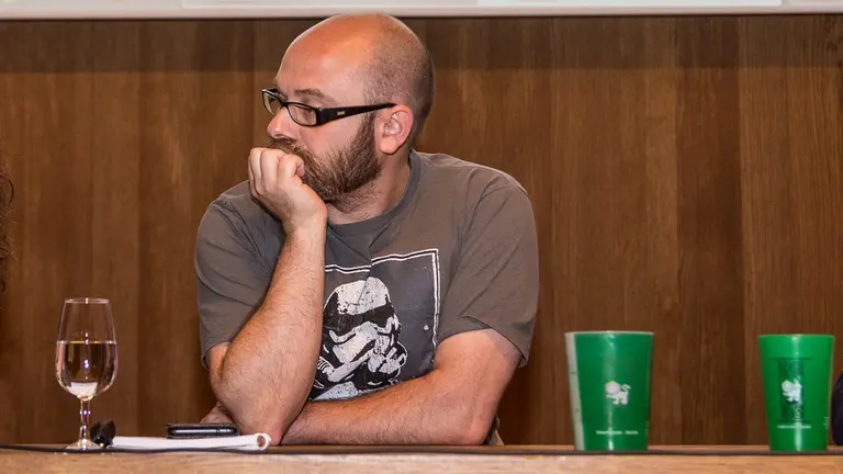 Encuentro organizado por el Ayuntamiento de Pamplona para explicar a la ciudadanía y la hostelería el sistema de vaso reutilizable en los Sanfermines (04). IÑIGO ALZUGARAY