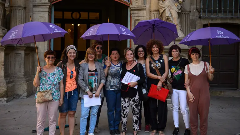 Rueda de prensa de la Casa de las Mujeres de Pamplona. PABLO LASAOSA 01
