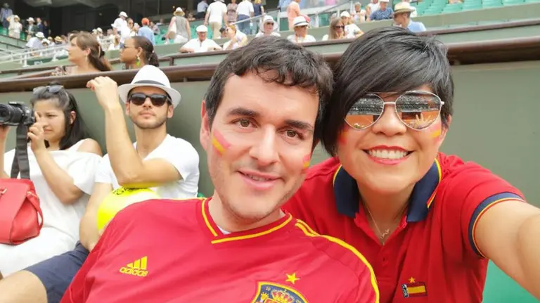 Esteban Etayo Gil y Alejandra Ludick Rojas en Roland Garros en junio de 2018. ESTEBAN ETAYO