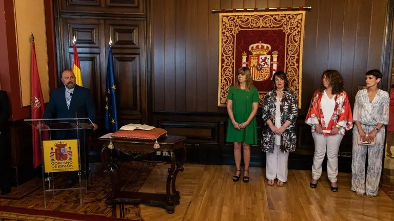Acto de toma de posesion del nuevo delegado del gobierno de Navarra Jose Luis Arasti. MIGUEL OSÉS (2)