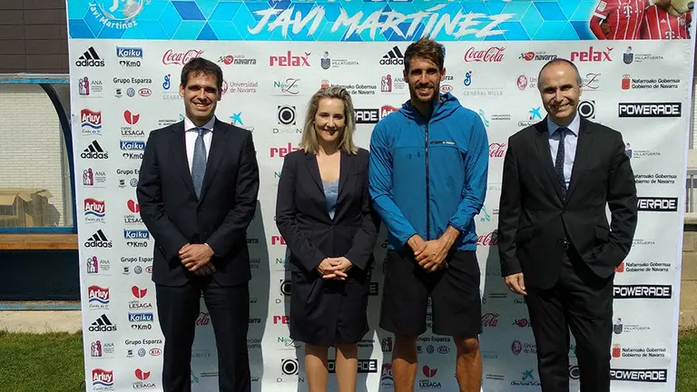 2018-06-22. Ayuda Obra Social CaixaBank Campus Javi Martínez en Villatuerta.