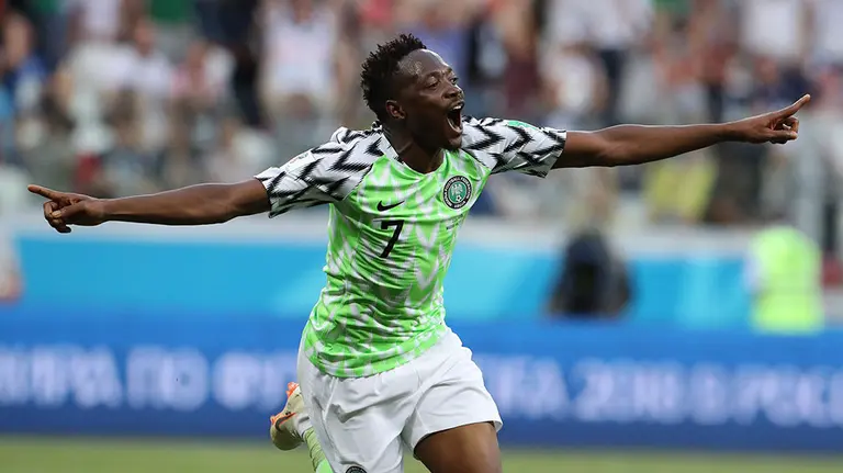 Volgograd (Russian Federation), 22/06/2018.- Ahmed Musa celebra uno de sus dos goles de Nigeria a Islandia en el Mundial 2018 en Rusia. EFE.