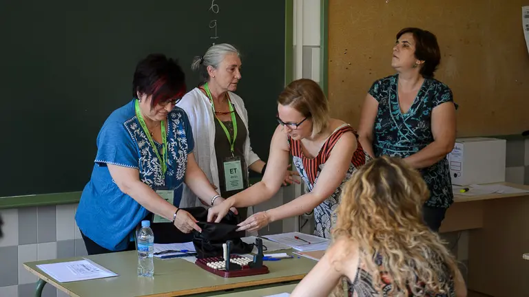 Oposiciones de Secundaria en el IES Iturrama. PABLO LASAOSA 11