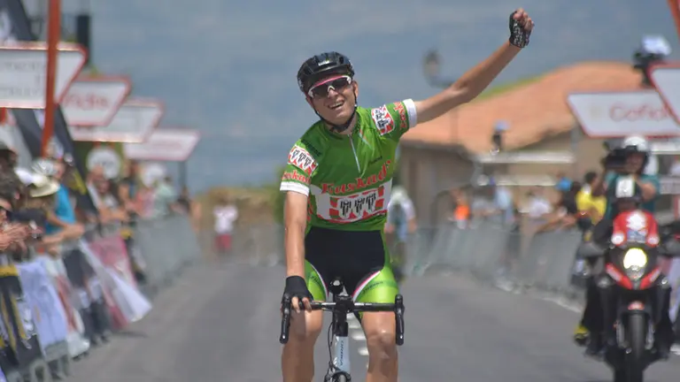 Víctoria de Íñigo Elósegui (Lizarte) en el campeonato de España en línea sub-23. cedida.