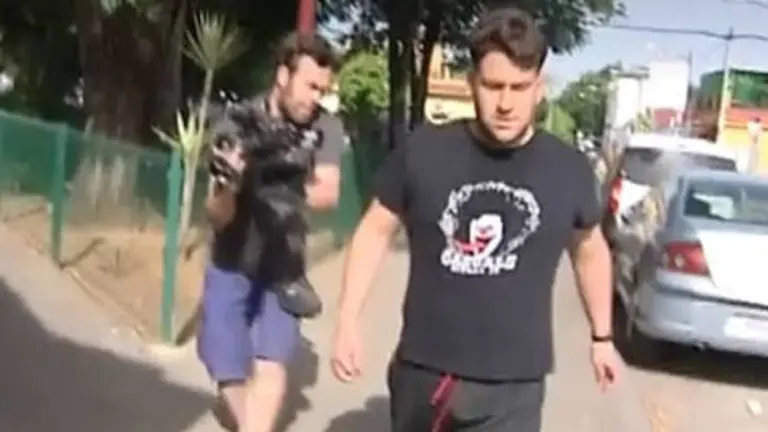 Una imagen de José Ángel Prenda, miembro condenado de La Manada, a su llegada a Sevilla captada por un equipo de Antena 3