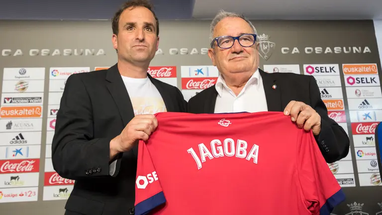 Osasuna presenta al técnico Jagoba Arrasate como entrenador del equipo navarro para la temporada 2018-19 (25). IÑIGO ALZUGARAY