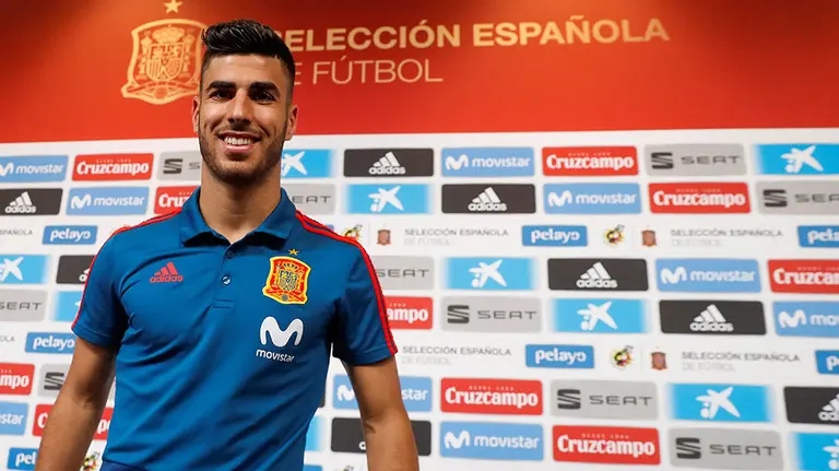 El delantero de la selecci&oacute;n de Espa&ntilde;a, Marco Asensio, durante la rueda de prensa tras el entrenamiento en Krasnodar (Rusia), en el mundial de Rusia 2018. EFE/Javier Etxezarreta.