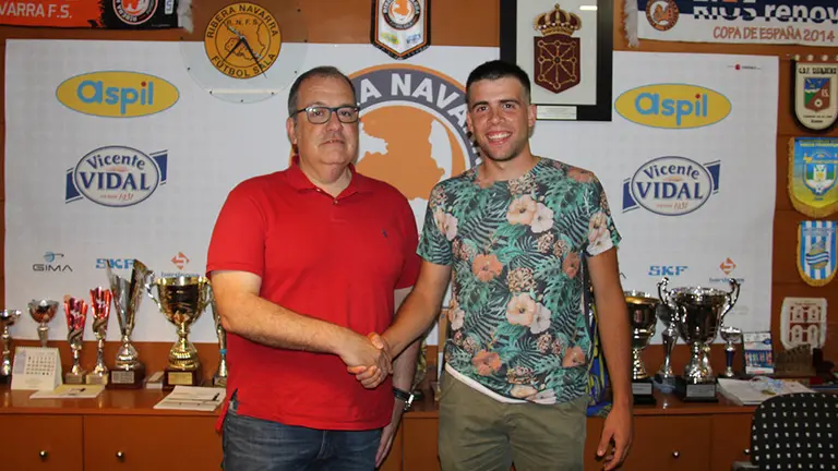 Chema Barrera junto al presidente del Aspil Vidal. Ribera Navarra FS.