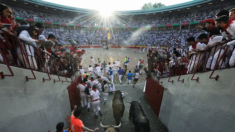 
primer dia de corridas en San Fermin
50/cordon press
