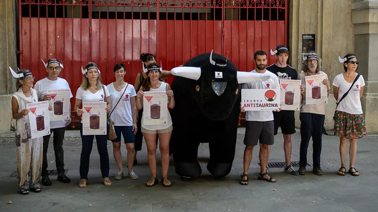 Rueda de prensa de Iruña Antitaurina. PABLO LASAOSA 04