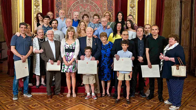 Un momento de la recepción a Los Iruña`ko y a sus familiares, por la consejera Ollo. GOBIERNO DE NAVARRA