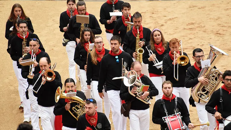 Ambiente plaza primer encierro. MIGUEL SANTIAGO21