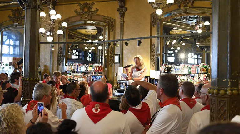 Presentación en el Café Iruña de la versión inglesa de &#34;7 de julio&#34;. NAVARRA.COM