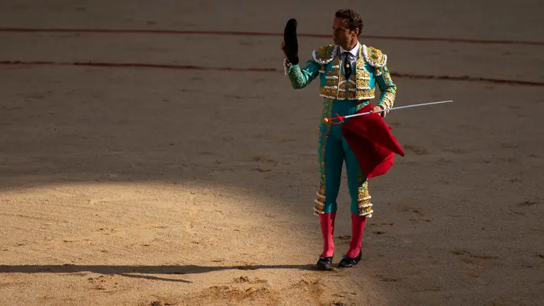 Quinta corrida de la feria de San Fermín de 2018 con los toros de la ganadería de Nuñez del Cuvillo para los diestros Antonio Ferrera, Roca Rey y Ginés Marín. MIGUEL OSÉS_7