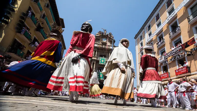 Despedida de la Comparsa de Gigantes y Cabezudos de los Sanfermines 2018 (60). IÑIGO ALZUGARAY