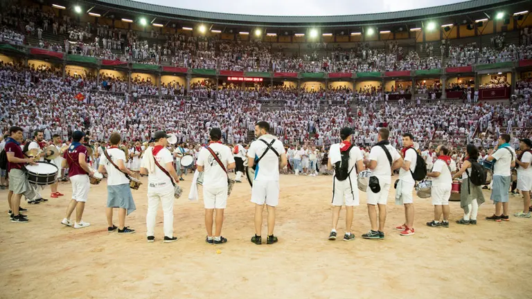 Salida de las peñas. MIGUEL SANTIAGO18