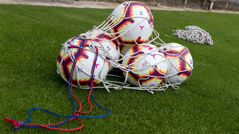 Entrenamiento de pretemporada de Osasuna en las instalaciones de Tajonar (01). IÑIGO ALZUGARAY