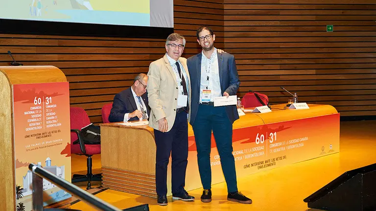 El doctor del Complejo Hospitalario de Navarra que ha recibido el premio a mejor residente de Geriatría del año GOBIERNO DE NAVARRA