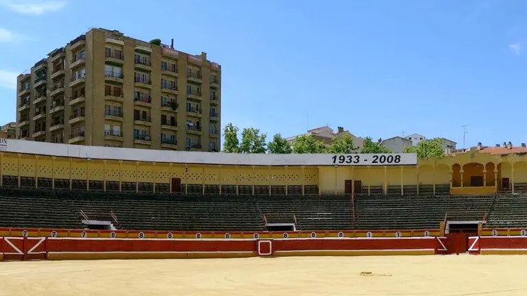 Vista de la plaza de toros de Tudela