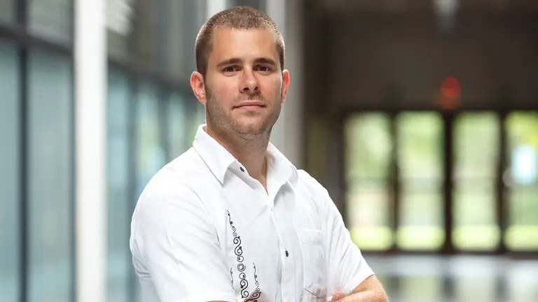 El ingeniero de la UPNA Peio López Iturri que ha implantado una novedosa metodología en redes inalámbricas UPNA