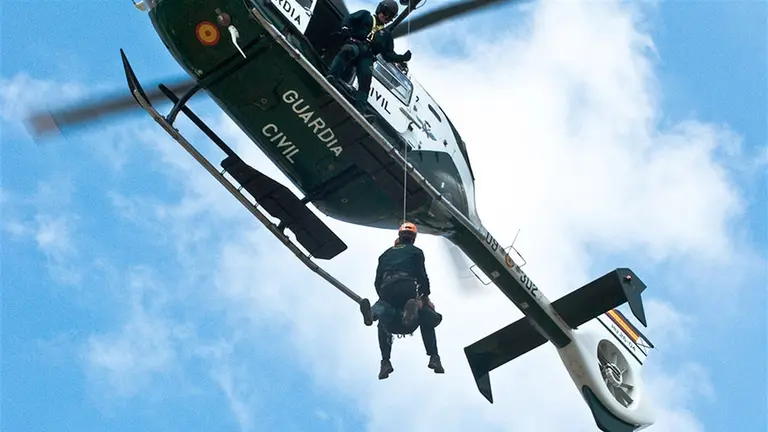 Rescate en helicóptero EUROPA PRESS