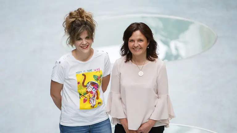 Las investigadoras Andrea Ollo y Salomé Goñi