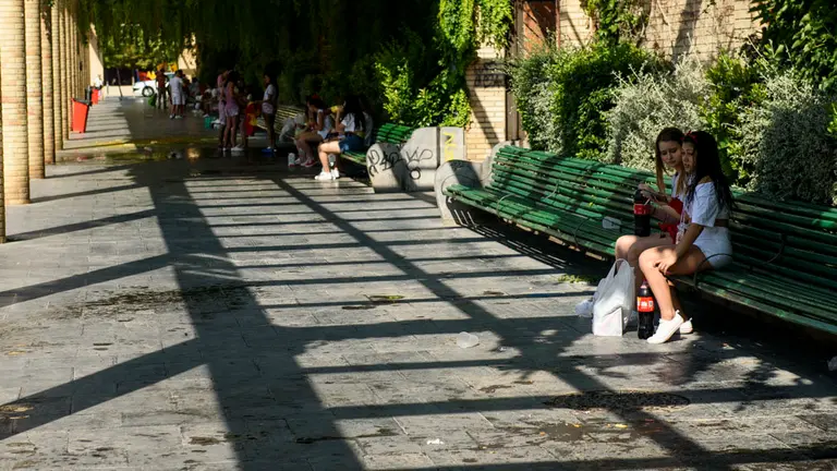 Ambiente por las calles de Tudela antes del lanzamiento del Cohete. MIGUEL OSÉS_12