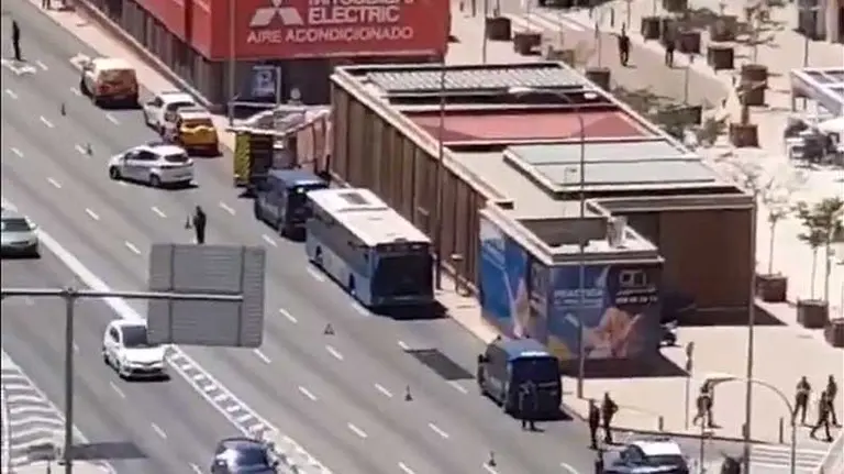 Momento en el que se ha procedido a la intervención en Avenida de América 2