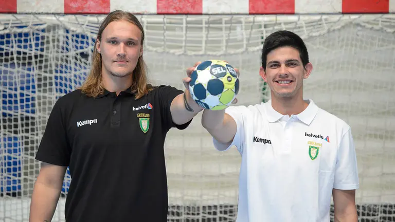 Presentación de Patrick Bols y Eduardo Salazar como nuevos jugadores del Helvetia Anaitasuna. PABLO LASAOSA 01 (3)