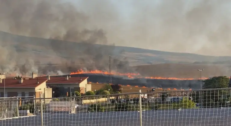 Incendio en Zizur 09. TWITTER: @jmizizur