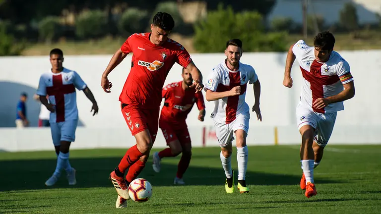 Partido amistoso disputado en Fustiñana dentro de la pretemporada de Osasuna ante el Huesca. MIGUEL OSÉS (12)