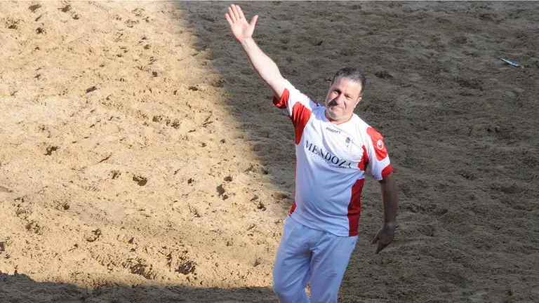 El Ayuntamiento de Larraga brinda un homenaje taurino a Ramón Echávarri, el jefe de lidia que afronta su retirada Foto AMAYA LUQUI (26)