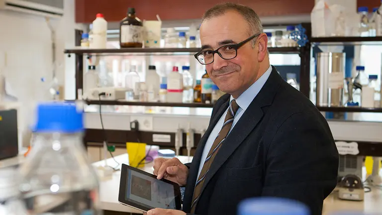 El catedrático de la Universidad de Navarra Ignacio López-Goñi que publicará mensualmente vídeos divulgativos sobre la ciencia UNIVERSIDAD DE NAVARRA