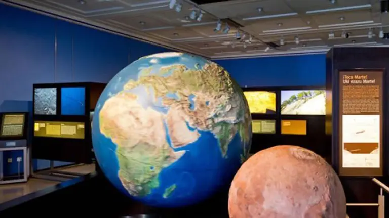 Exposición del Planetario de Pamplona. PLANETARIO