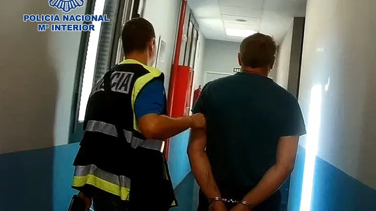 Un hombre detenido. DIRECCIÓN GENERAL DE POLICÍA DE MADRID