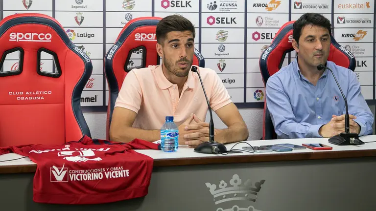 Presentación del lateral Nacho Vidal como nuevo jugador de Osasuna (01). IÑIGO ALZUGARAY