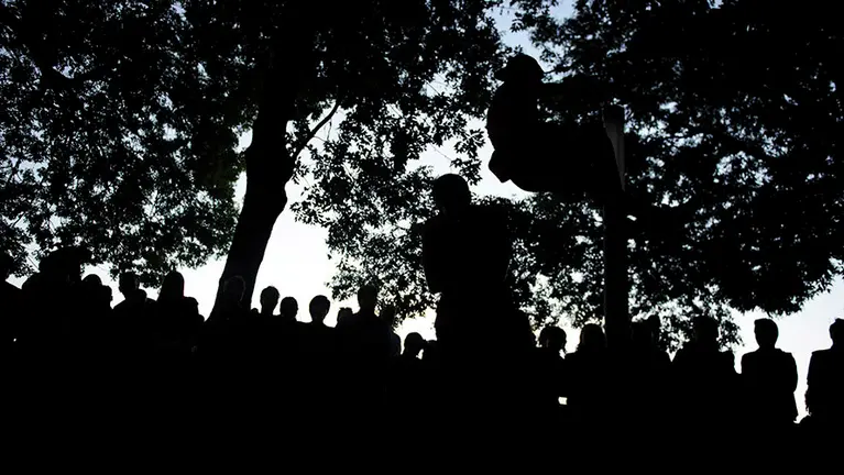 El festival de las murallas de Pamplona acoge diferentes espectaculos de danza y un paseo a la luz de las velas. MIGUEL OSÉS (10)